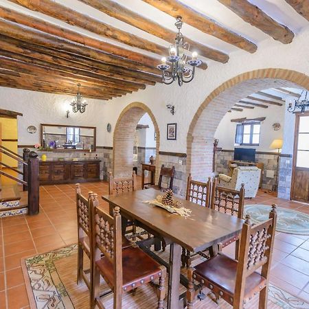 Holiday Home El Pilarillo Piscina Compartida Alcaucin Luaran gambar