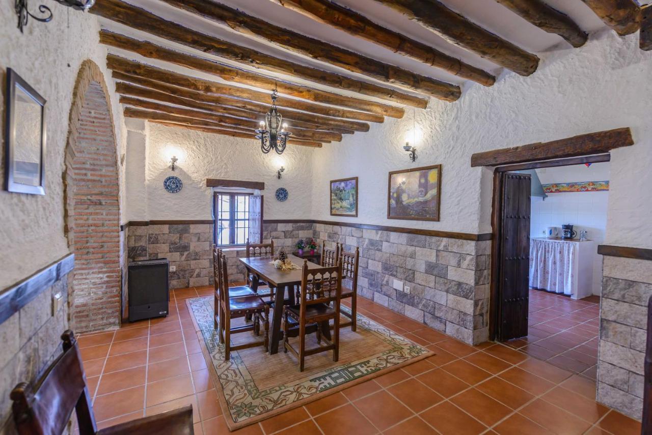 Holiday Home El Pilarillo Piscina Compartida Alcaucin Luaran gambar