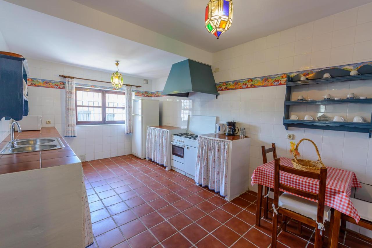Holiday Home El Pilarillo Piscina Compartida Alcaucin Luaran gambar