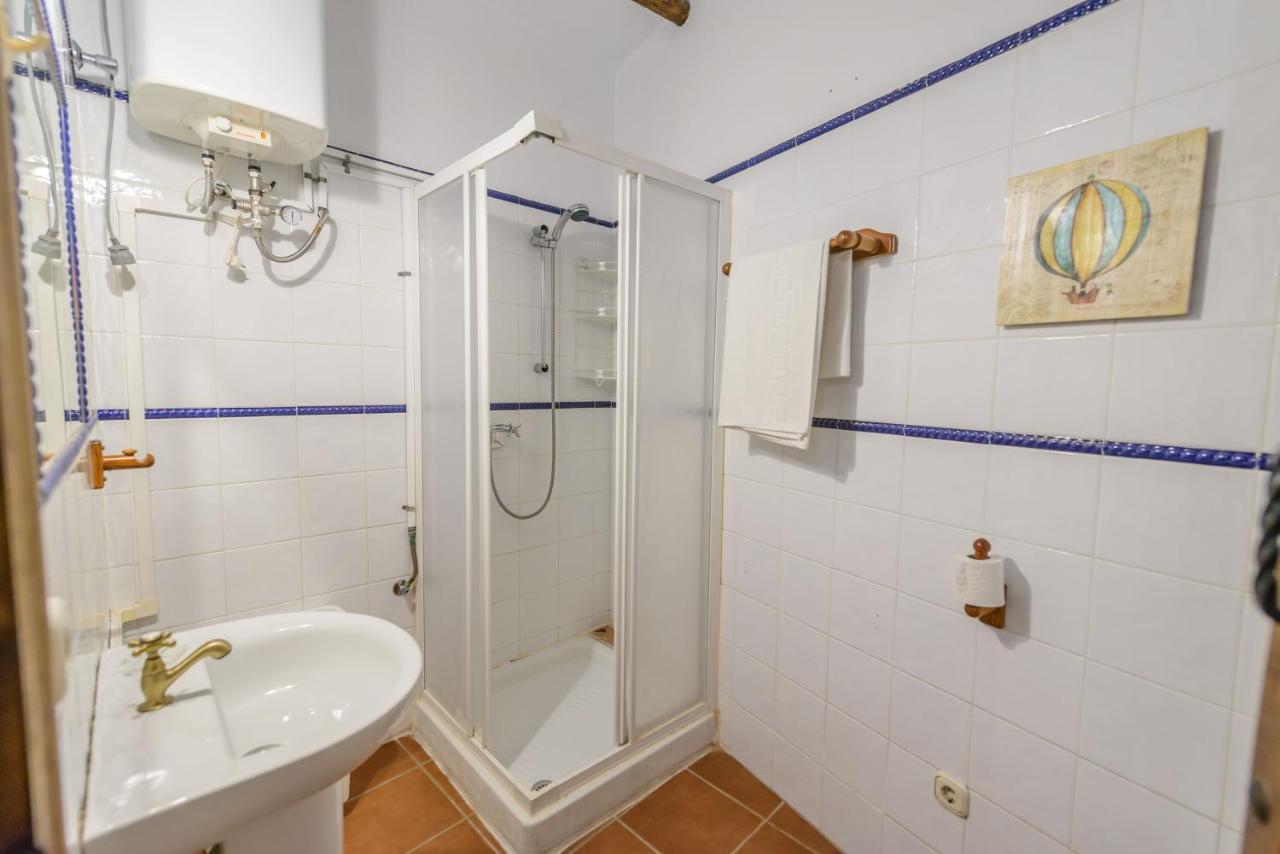 Holiday Home El Pilarillo Piscina Compartida Alcaucin Luaran gambar